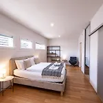 Stockhorn Loft - Central, Free Parking, Private *