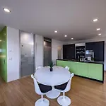 Stockhorn Loft - Central, Free Parking, Private *