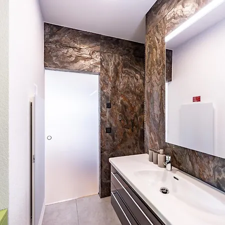Apartment Stockhorn Loft - Central, Free Parking, Private *