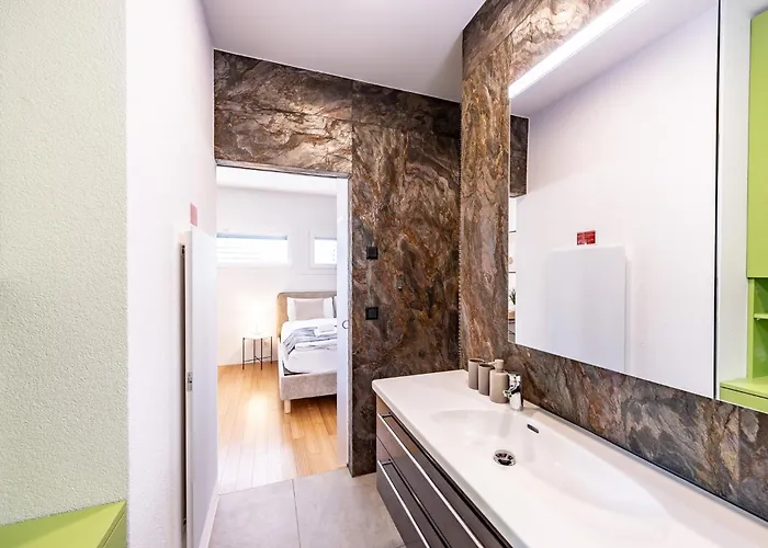 Stockhorn Loft - Central, Free Parking, Private Apartman Steffisburg