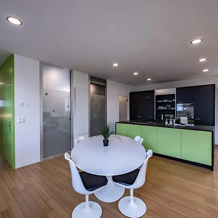 Stockhorn Loft - Central, Free Parking, Private *